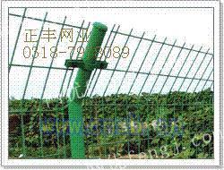 鐵絲安全圍欄網 農場與畜牧漁業的防護與配套飼料銷售